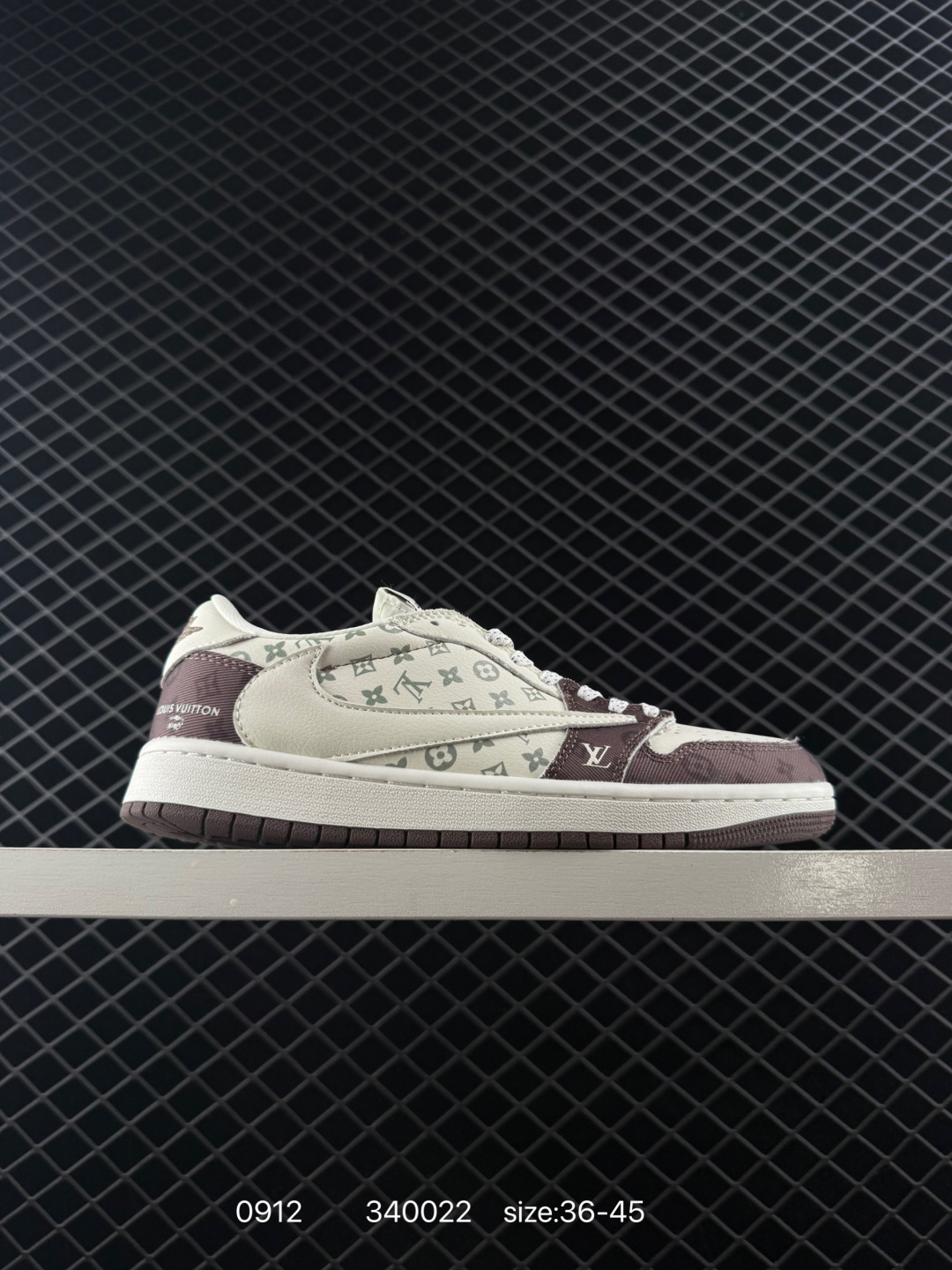 Travis Scott x Air Jordan 1 ” Reverse Mocha “